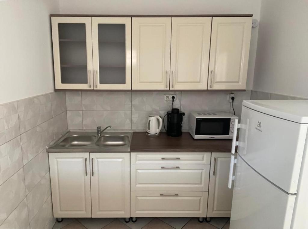 Lavender Apartment Siofok Bagian luar foto